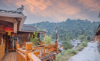 Floral Hotel ·  Buddha top mountain fanyin Mountain House