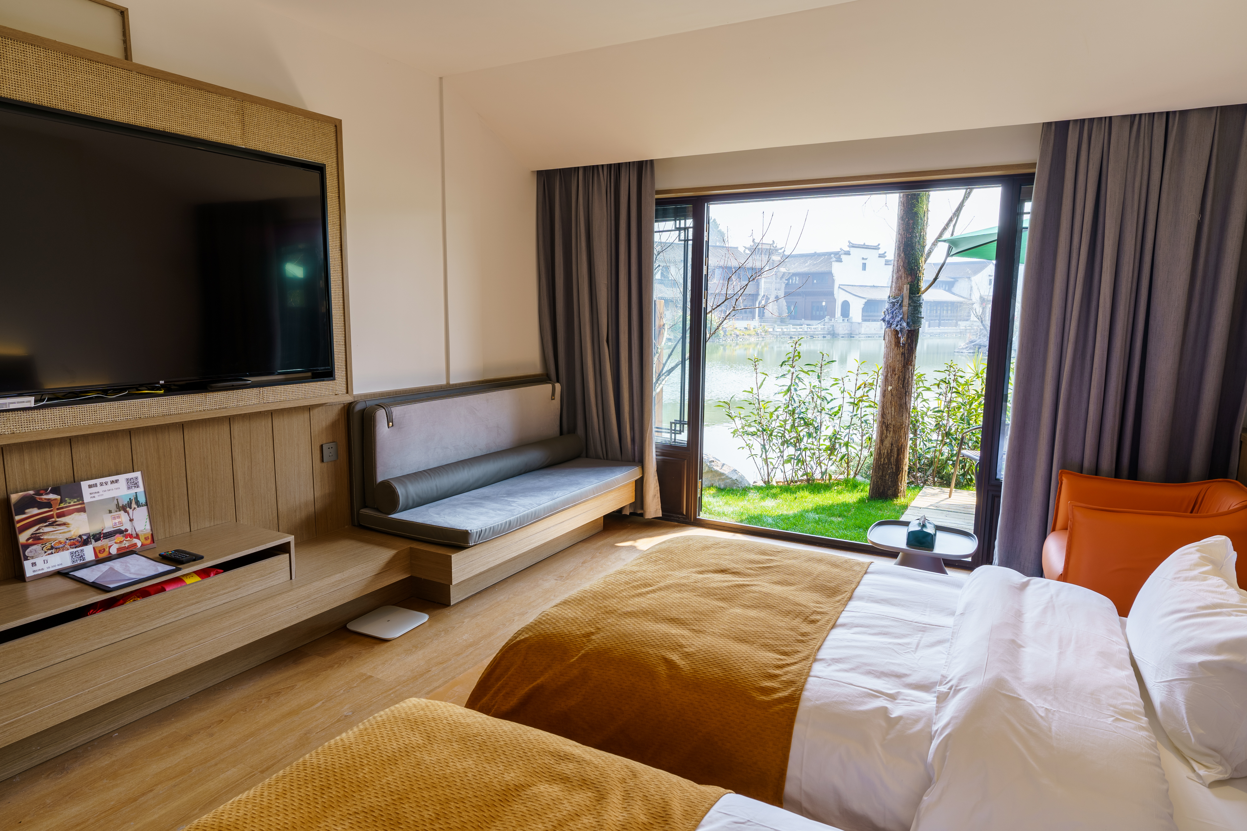 玉带河景庭院恒温私汤房