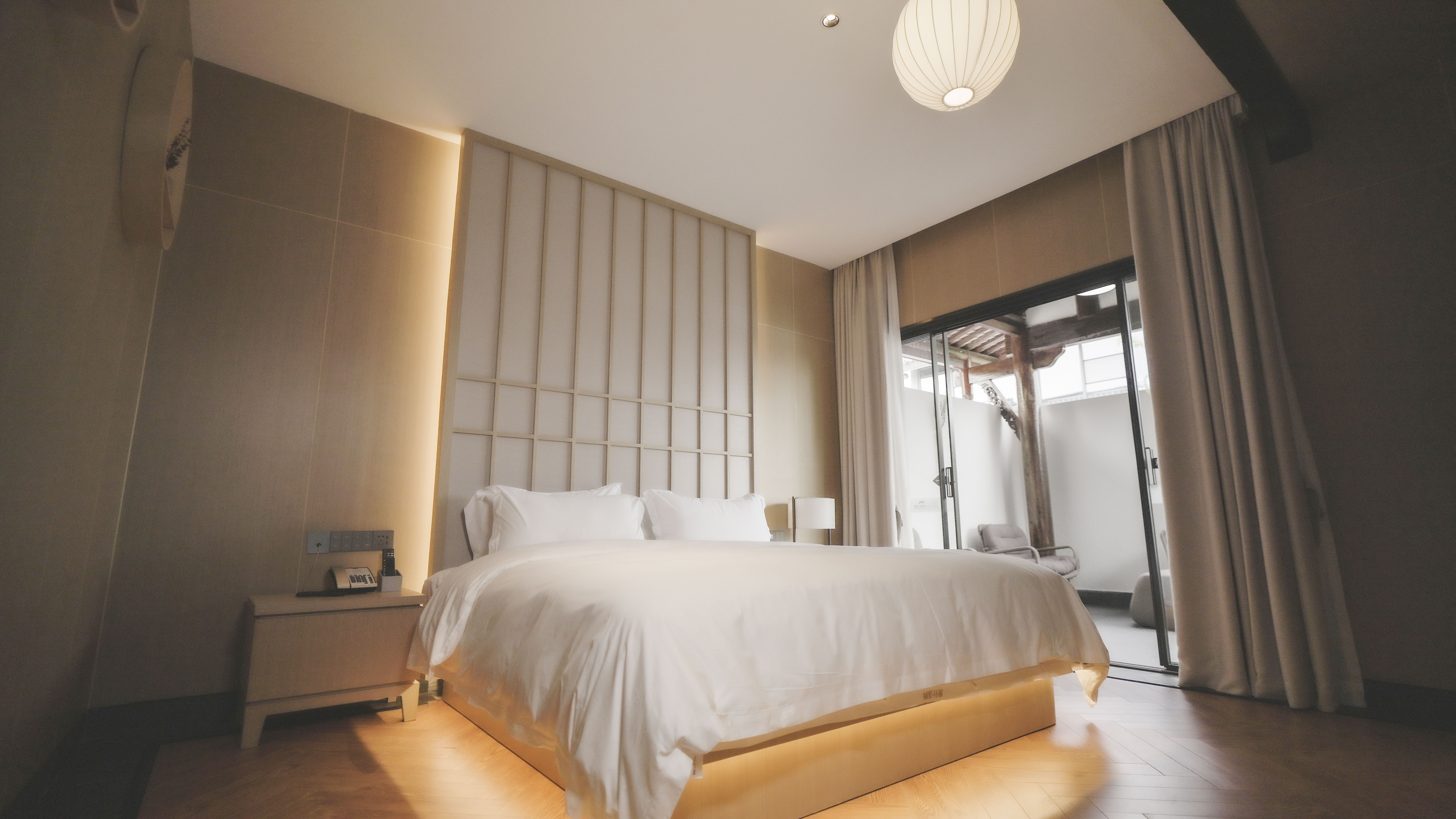 Smart Garden Double Bed Room With Outdoor SPA Pool, Derucci Mattress, And Smart Toilet