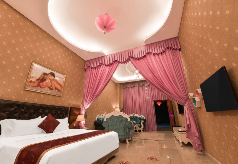 私密汽車蜜月大床房-認證珍稀溫泉水