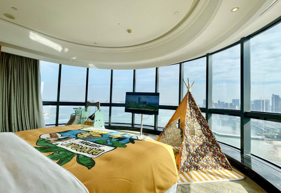 盼酷小黄鸭亲子主题至尊海湾全景套房