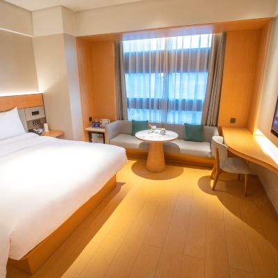 舒壓高級大床房 （智能客控+可投屏65寸電視+新風系統） 全季飯店（大同大有廣場店）優惠