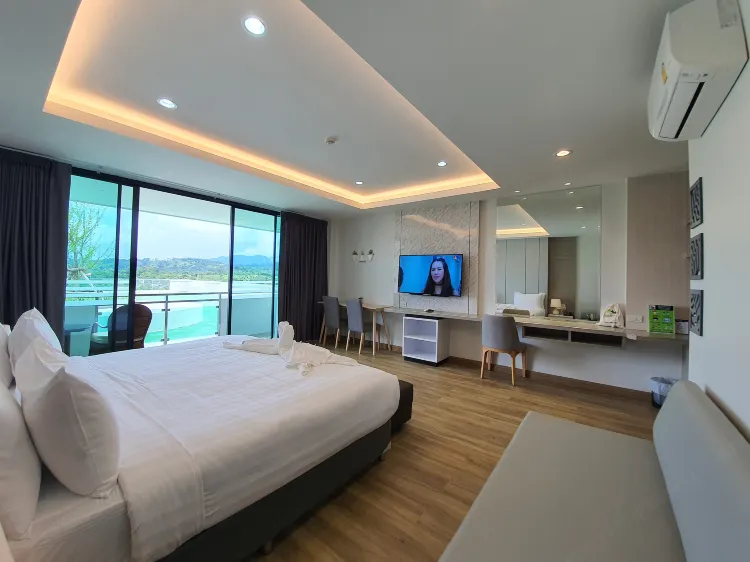 ห้องดีลักซ์วิวทิวทัศน์ภูเขา(เตียงใหญ่)