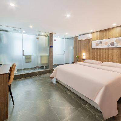 豪華大床房（可手機投屏） inhouse公寓（廣州崗頂地鐵站店）優惠