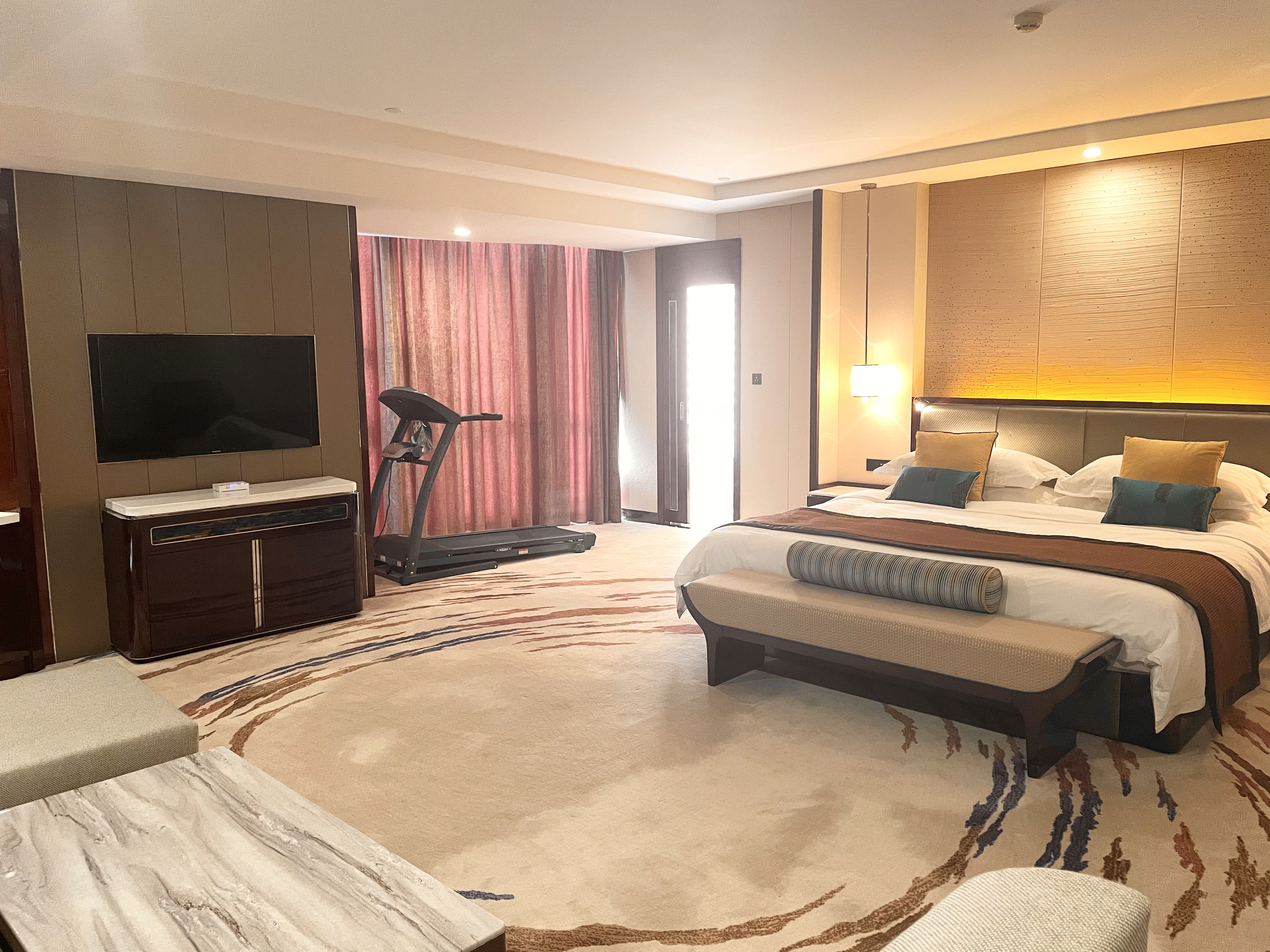 豪华景观大床房