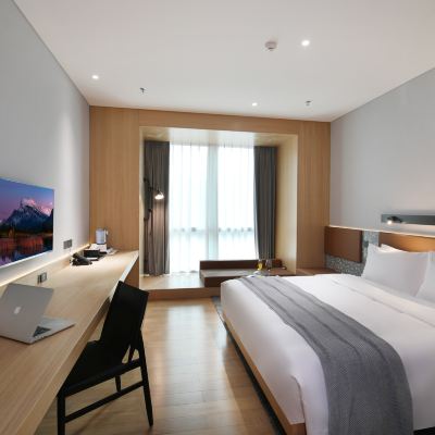 品質臻選-行政大床房|大落地窗|大浴缸|全棉柔滑床品 盈舍輕奢S酒店（深圳蛇口海上世界店）優惠