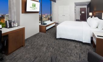 Holiday Inn Hotel & Suites - Montreal Centre-Ville Ouest, an IHG Hotel