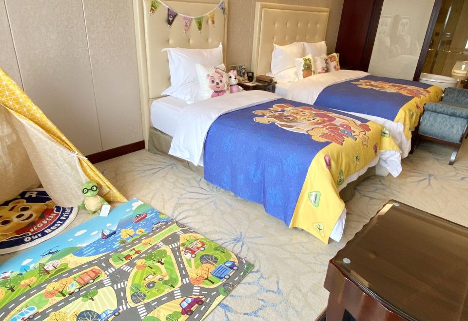 小熊尼奥江景亲子房