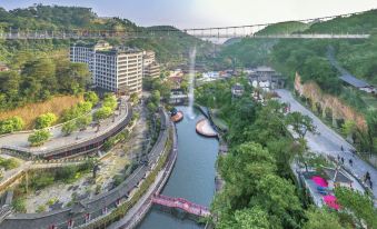 Longmen Shuidu Yangxin Valley Hot Spring Hotel