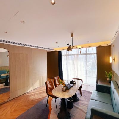 漫妙家園陽台套房（洗衣機+冰箱+超大陽台+智能客控） 漫悅國際飯店（惠州仲愷TCL科技大廈店）優惠