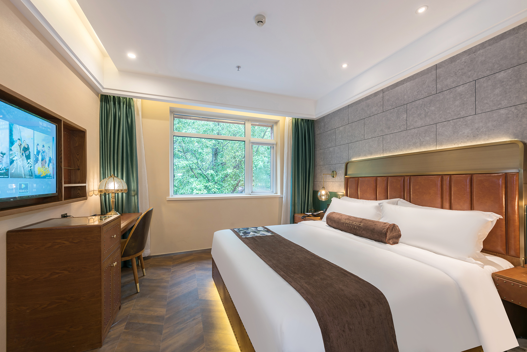 醇享大床房（阳面大窗+手机投屏）