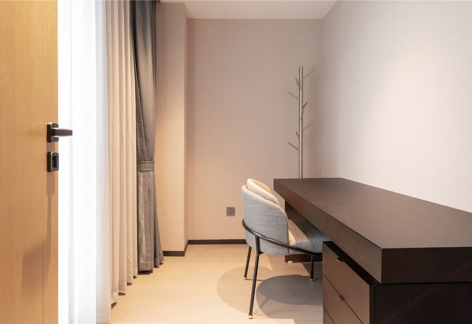 商务一居室（厨房设备+冰箱+洗烘一体机）