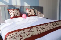 Wuyang Tsinghua Park Hotel