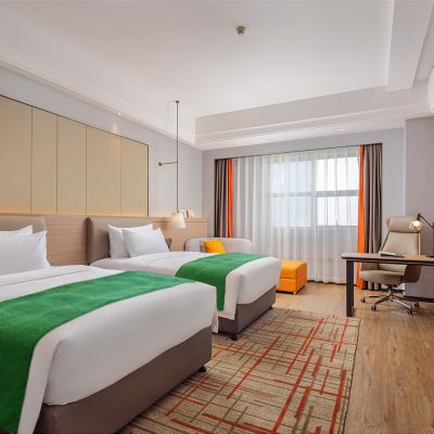 豪華城景雙床房 東方鳳凰飯店（中山燈都古鎮華藝廣場店）優惠