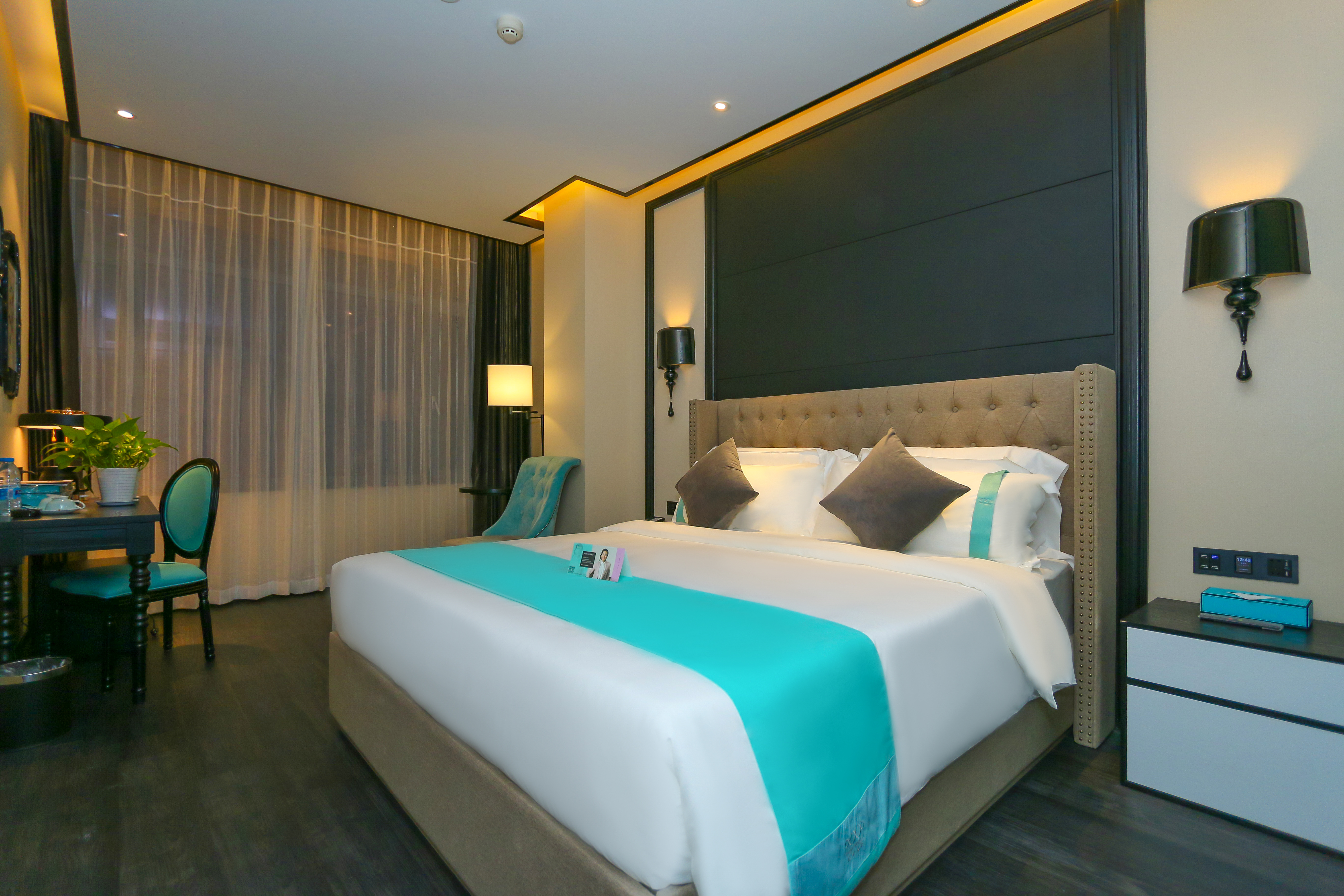 女神浪漫大床房