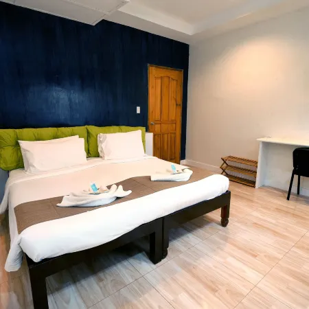 Pescadores Suites Moalboal