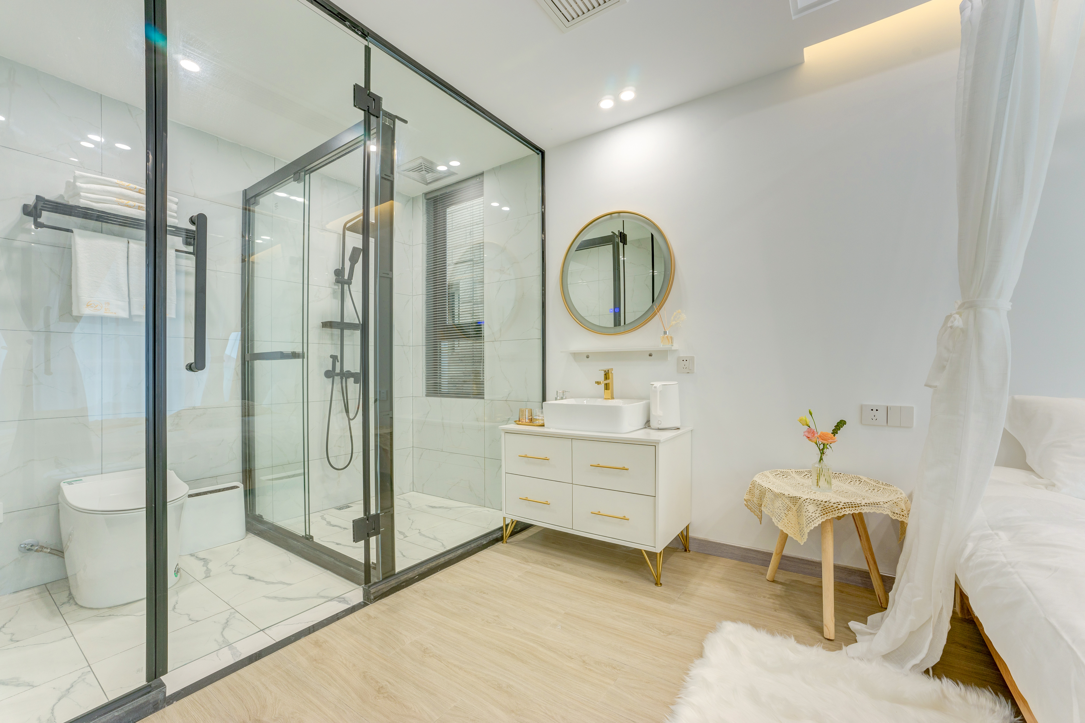 慕白-浪漫婚纱大床房