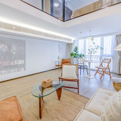 原木loft兩室一廳影院套房（4K投影&冰箱洗衣機&大客廳） 素可泰民宿（珠海拱北口岸店）優惠