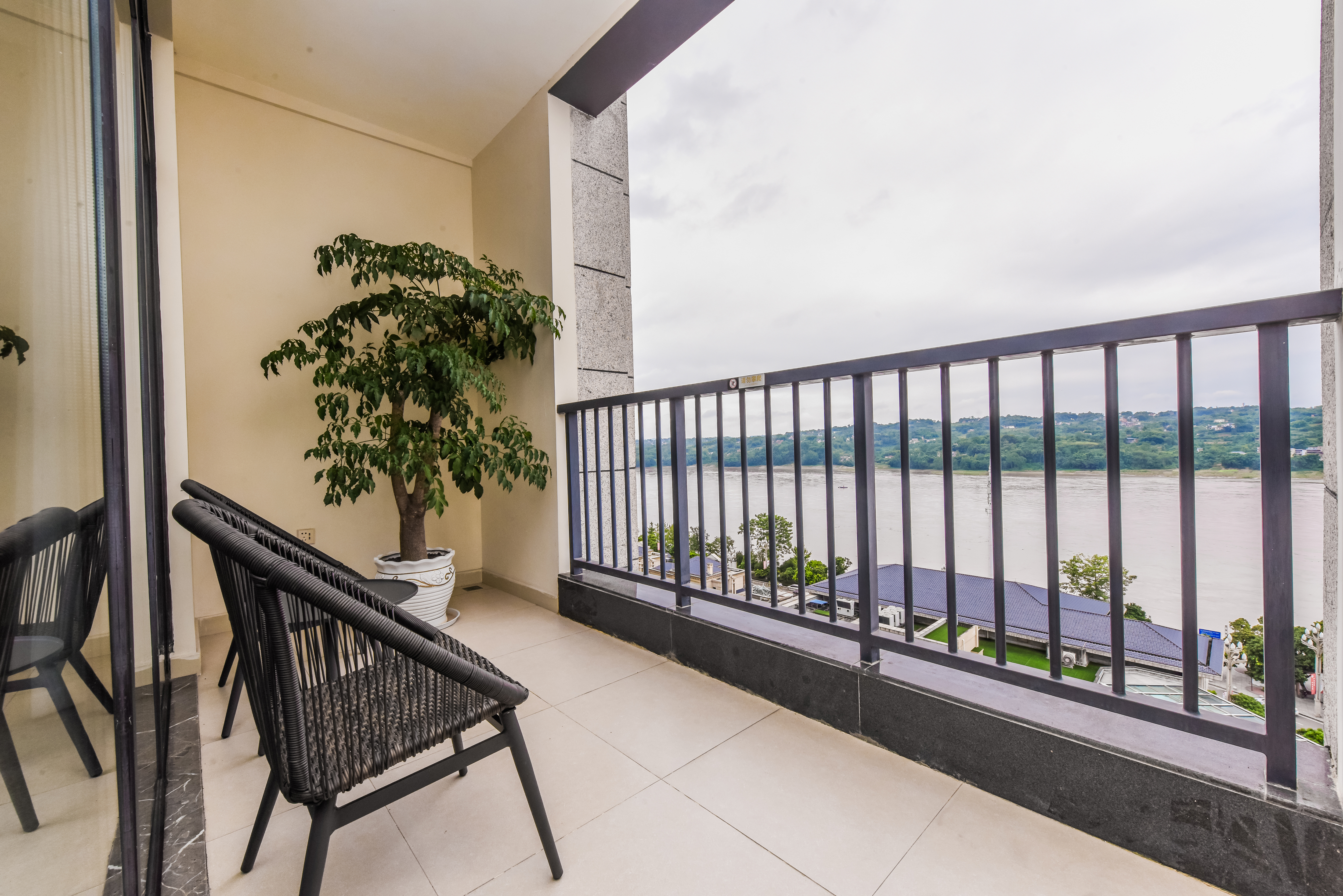 江语尊享江景单间【180度江景+户外阳台】