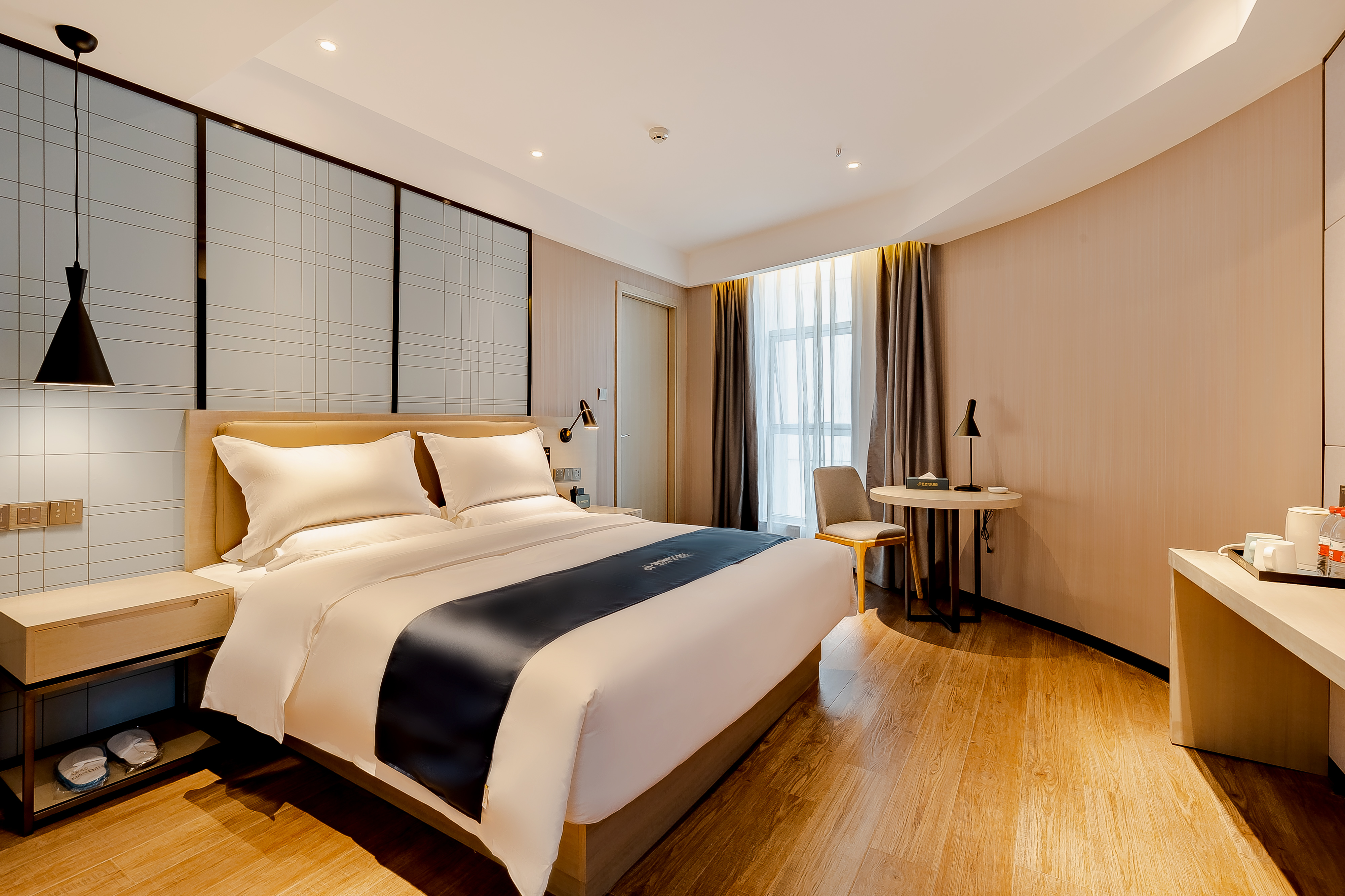 雅悦大床房（森林氧吧+乳胶床垫）