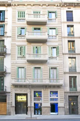 Sant Jordi Hostels Rock Palace Отели в г. 