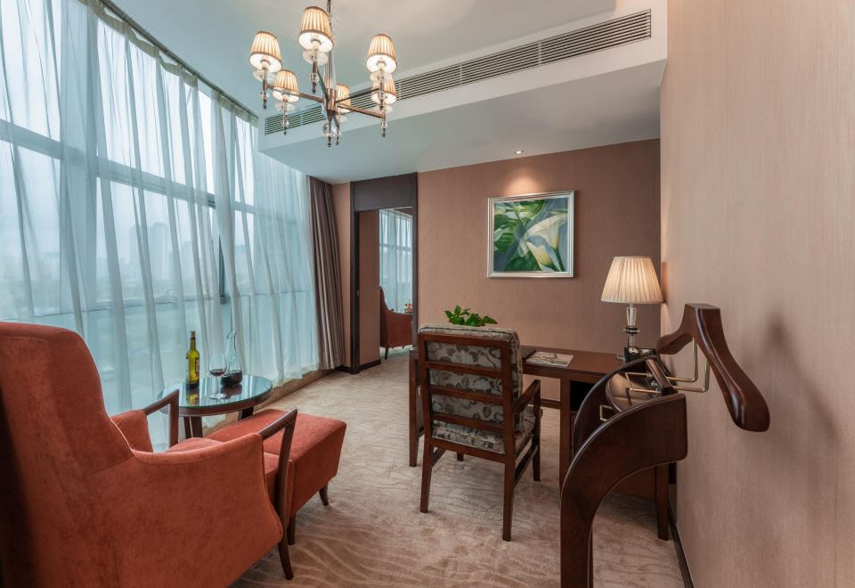 Tianchimel HotelStreet View Executive Suite [Living Room + Study + Floor-to-Ceiling Windows + Walk-in Closet + Negative Ion Oxygen Bar]