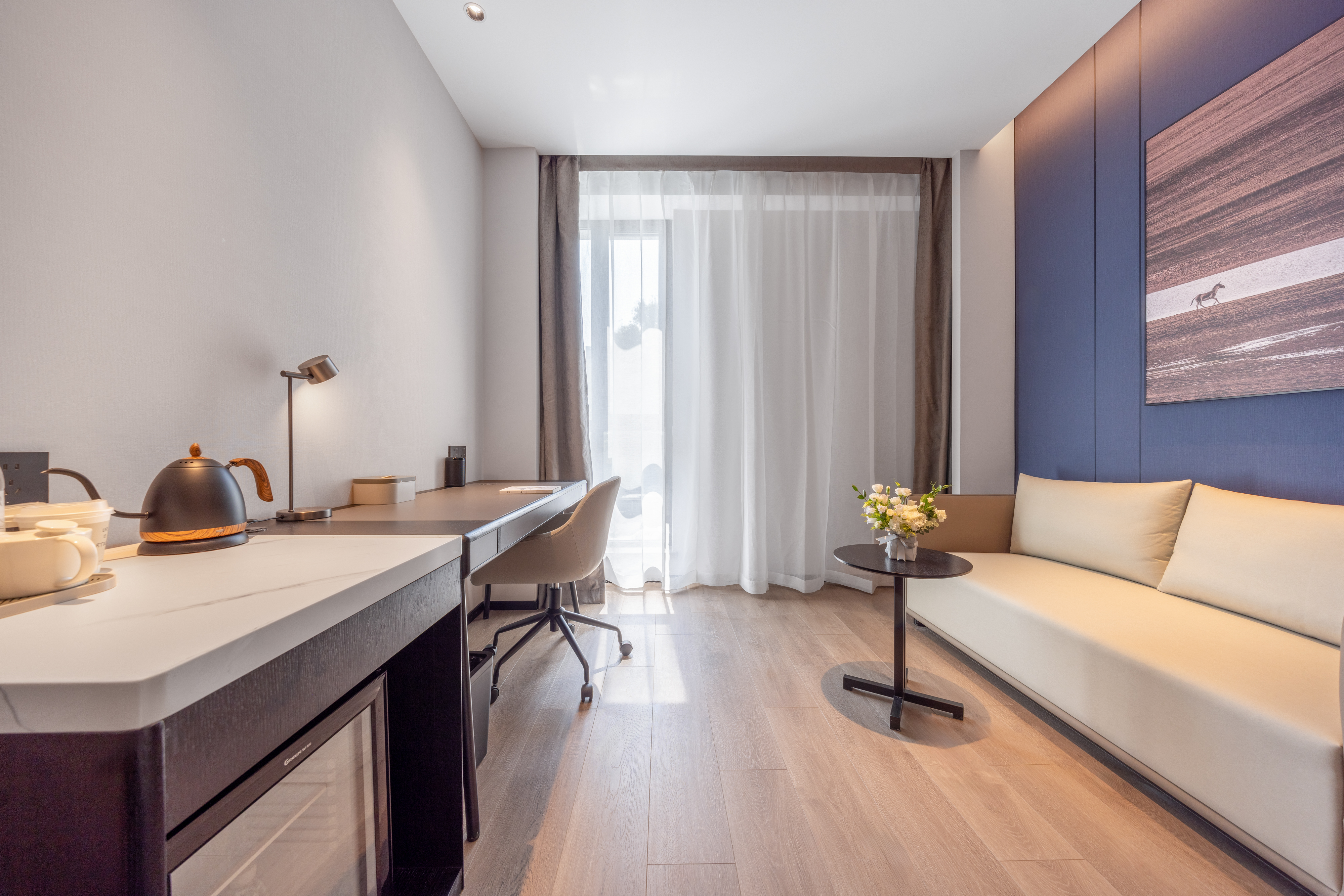 高级双床房（电视投屏+小冰箱+语音客控）