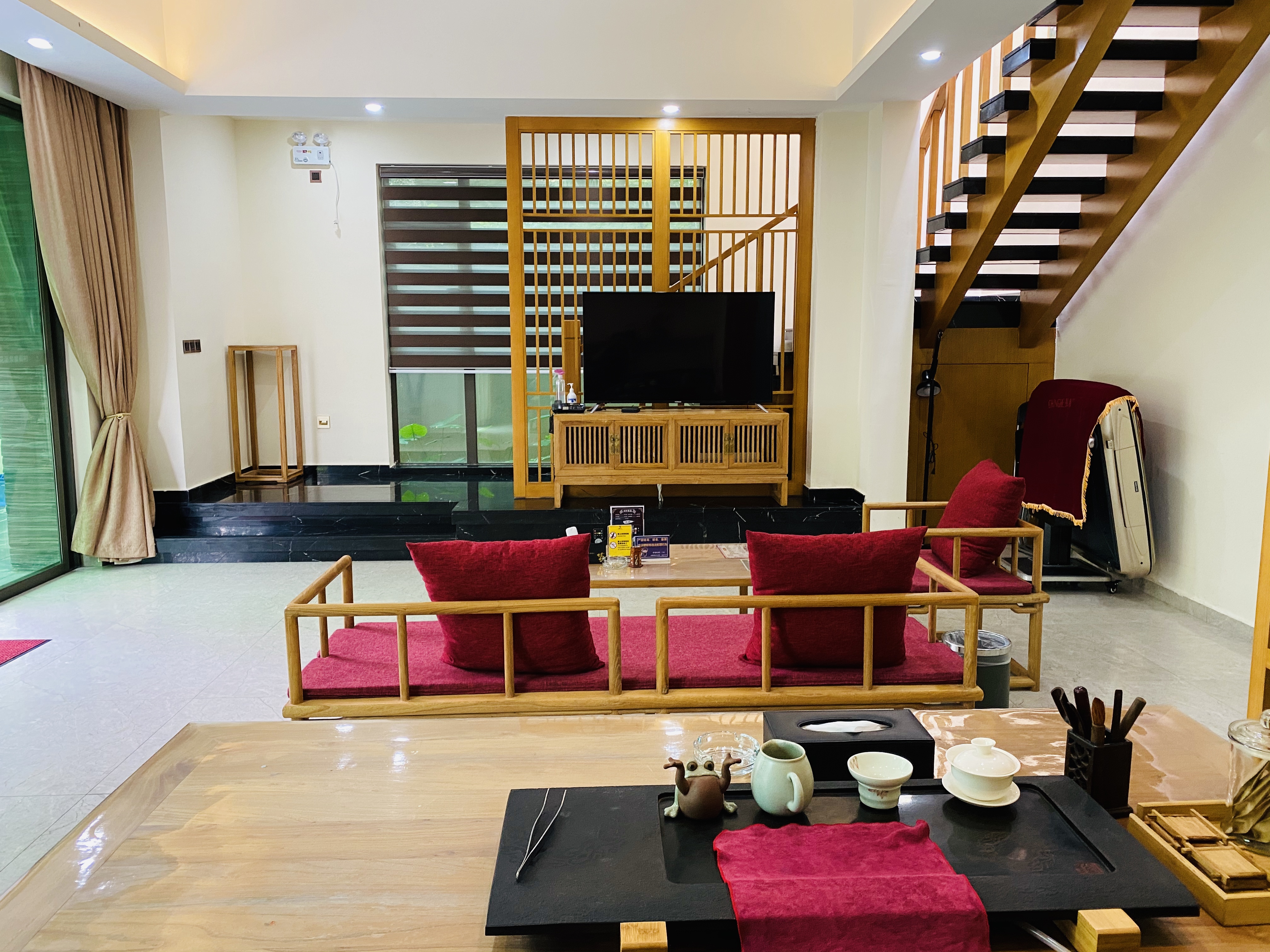 豪华六房泳池别墅（ 麻将机）