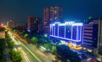 Lavande Hotel (Qingyuan New City Bus Station)