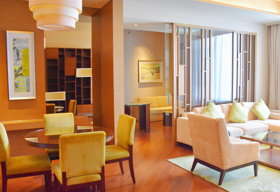 小書房一室湖景公寓房