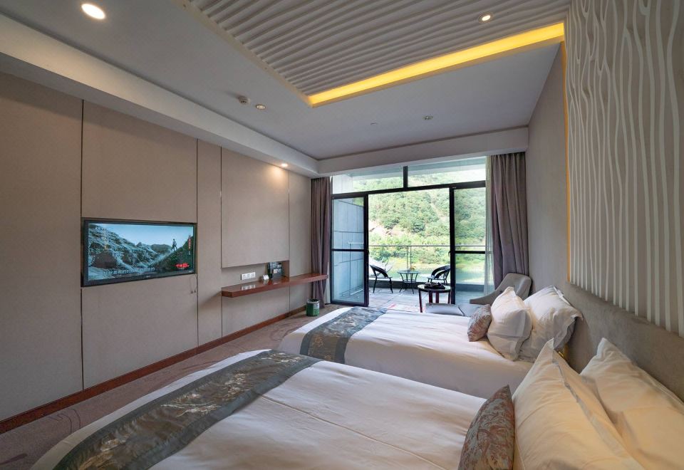 豪華水景陽台雙床房