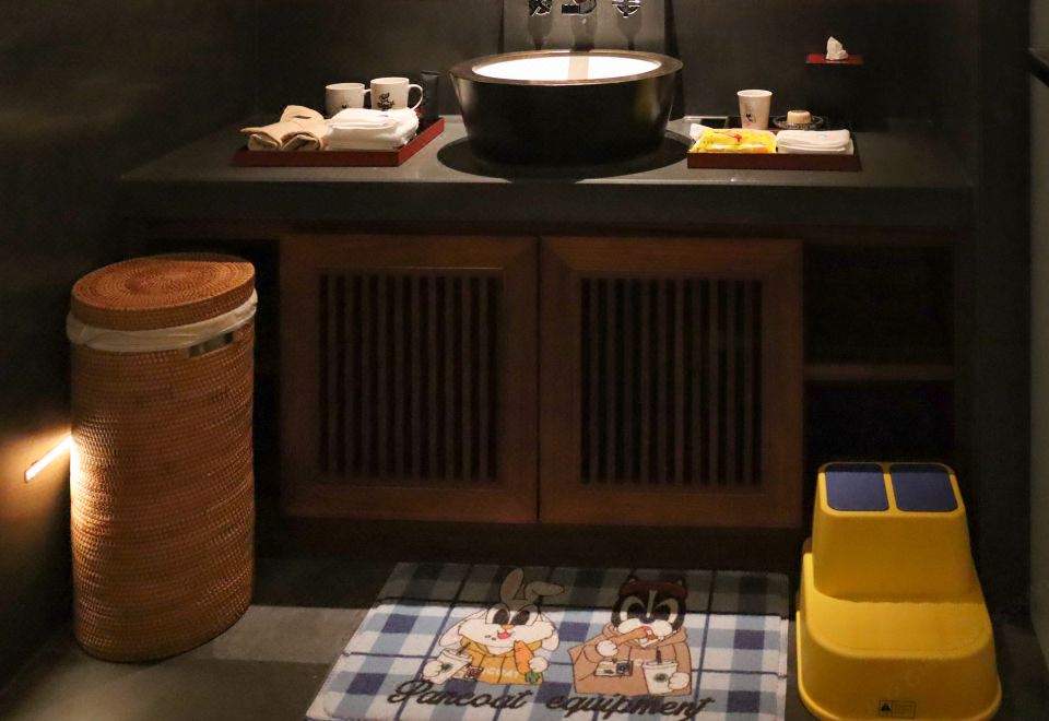 盼酷小黃鴨主題房