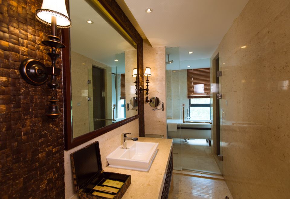 Guestroom (2 Beds) (Balcony)