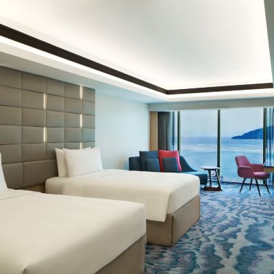 2 Twin/Single Beds, Sea View, Club Lounge Access, Guest Room Kupon Le Meridien Kota Kinabalu