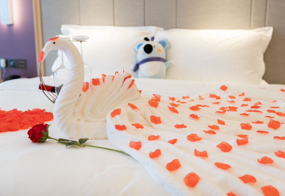 Romantic And Excellent Room
