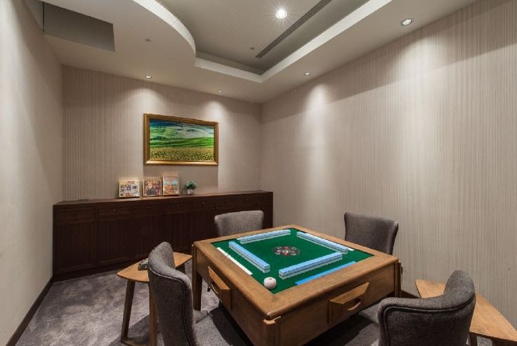 棋牌湖景大床房-洗衣机+冰箱+电动麻将桌