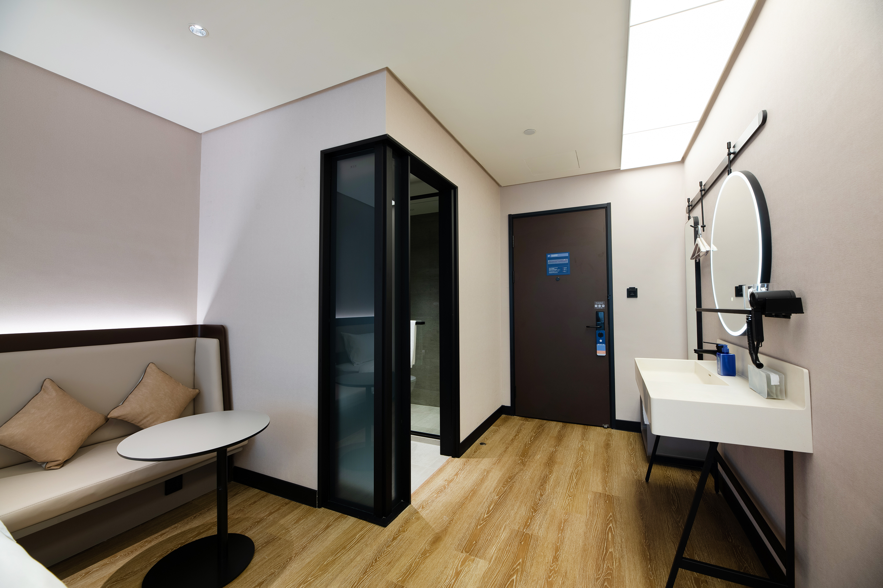 家庭房（金可儿床垫+智能投屏）