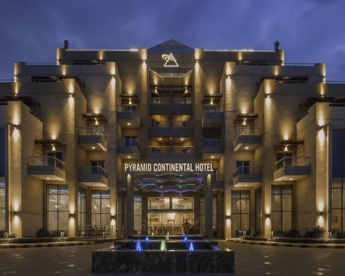 Pyramid Continental Hotel 주바 호텔
