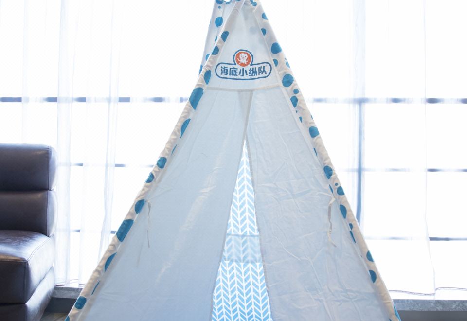 Hard Rock Hotel ShenzhenUnderwater Squad Themed Twin Room