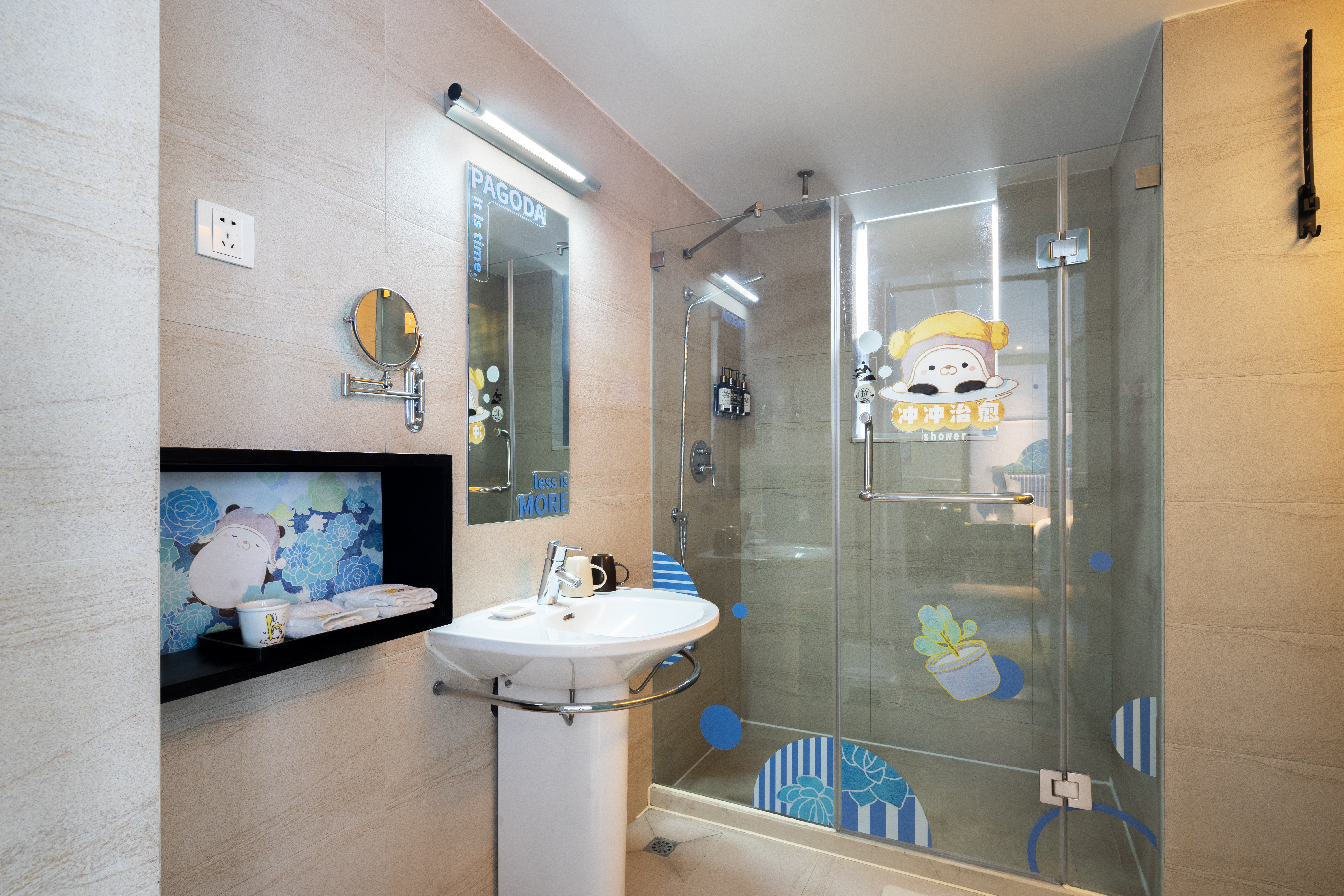 Pagoda Hotel Hangzhou West Lake Wulin旅小熊亲子主题三人房