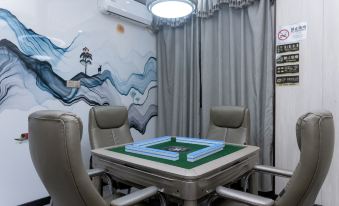 Theme Apartment (Shenzhen Convention and Exhibition Center Gangxia Metro Station)