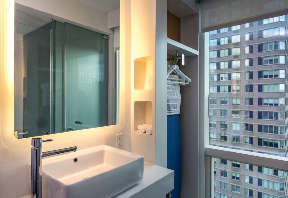 Yotel New York Times SquarePremium Queen Room with View