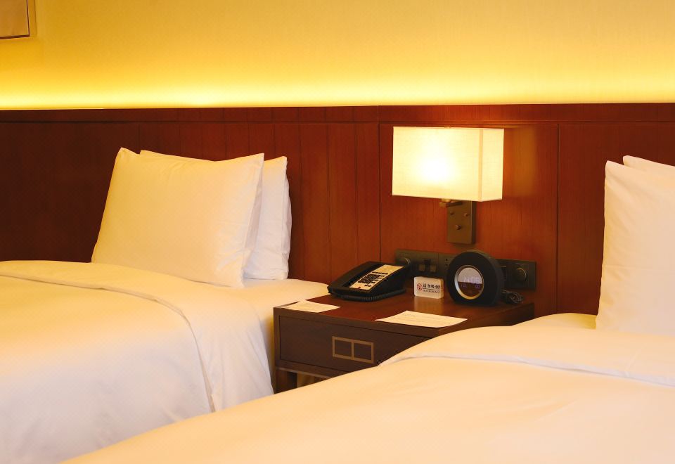 Oakwood Premier TongluStudio Deluxe Twin