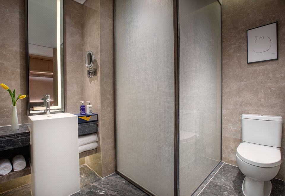 高级房-超大床，宽阔畅享