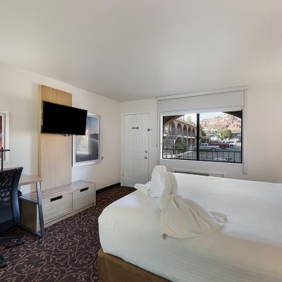 Deluxe King Room with Mountain View GreenTree Inn Sedona Promo Code