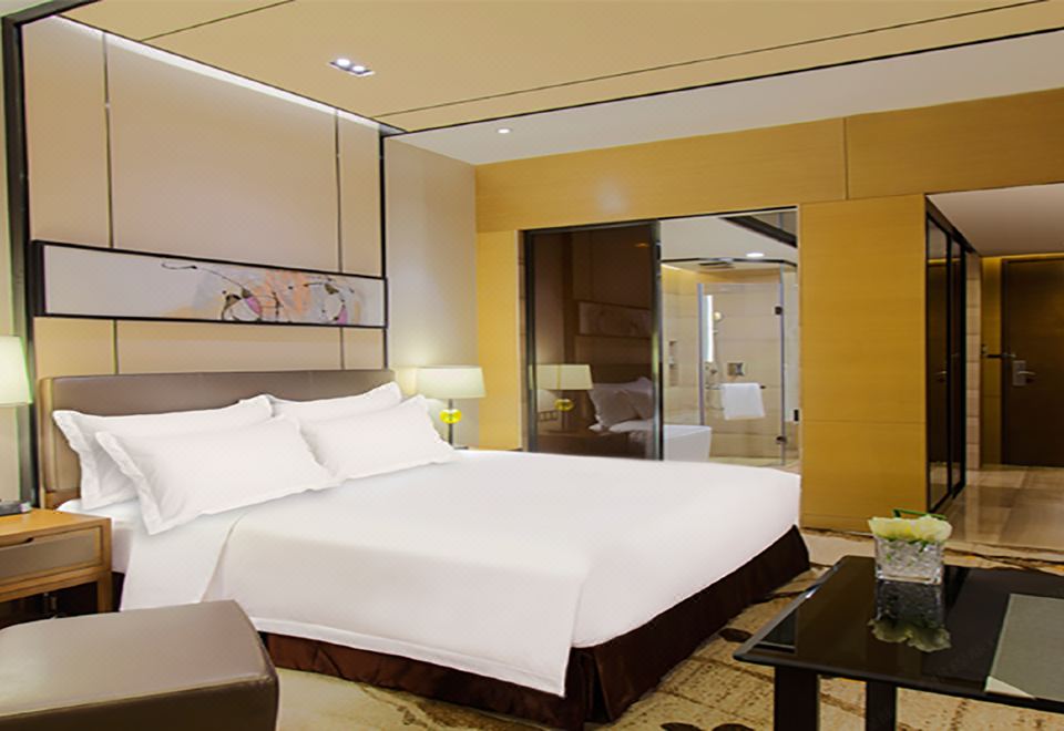 Crowne Plaza Tianjin MeijiangnanDeluxe Executive Double Room