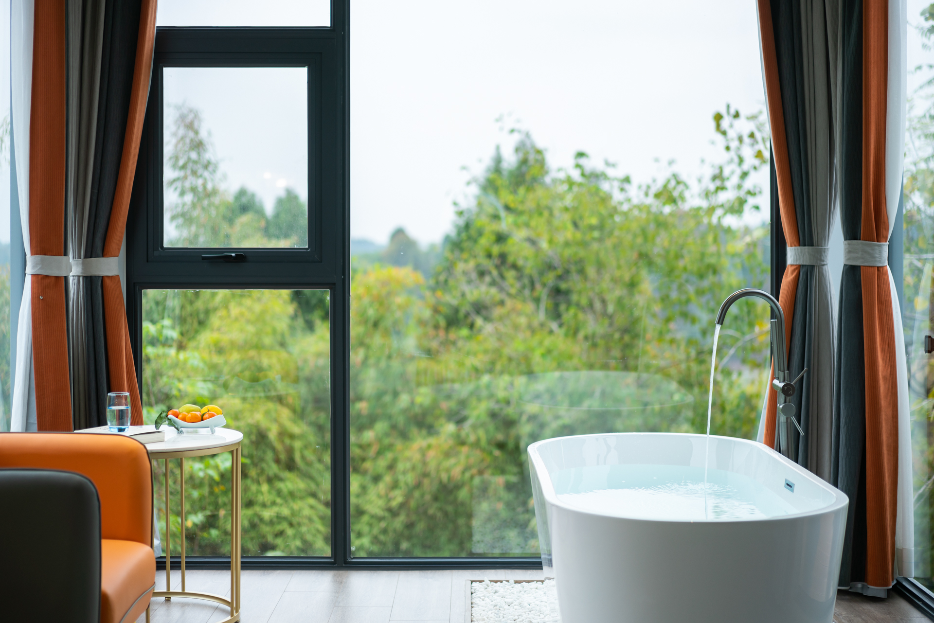 舞蝶·景观浴缸房（空调-网红打卡-大浴缸景观--棋牌娱乐）