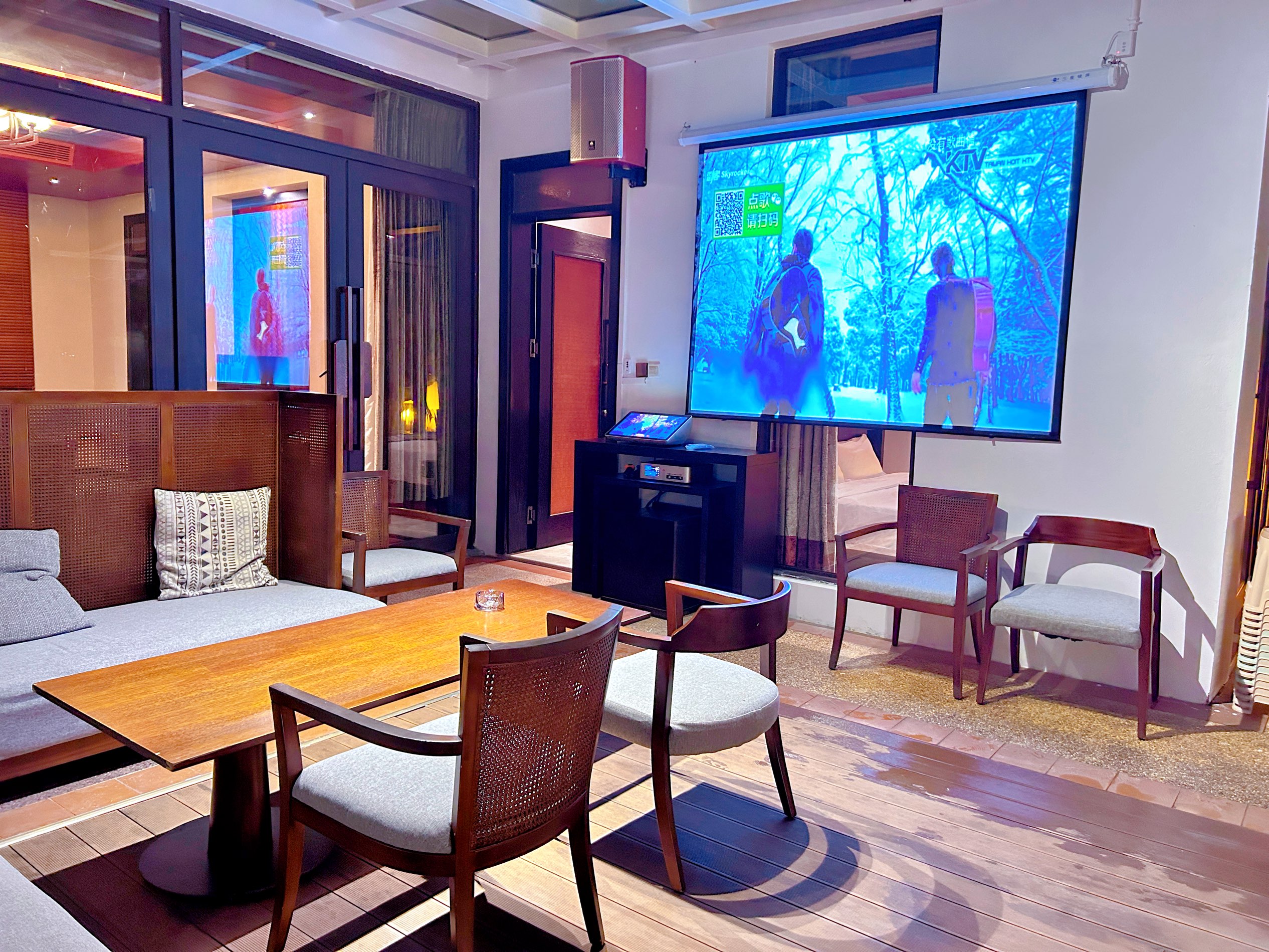 畅享·影院三卧一厅泳池别墅