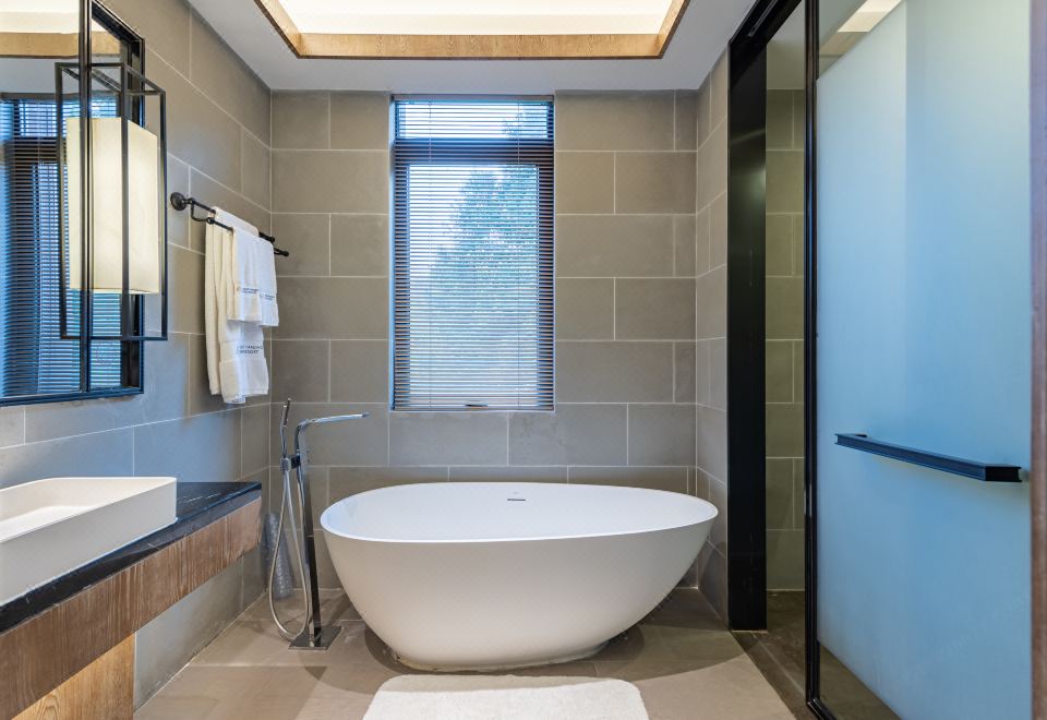 临溪揽月复式套房