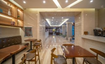 Jiahe Hotel (Wuhan Vientiane City Takeshuilou Subway Station)